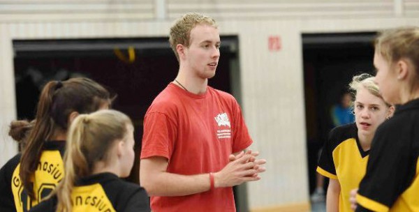 160310 Mike Böske beim Coachen-web