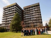 9c besichtigte Verlagshaus Madsack madsack-politik-klassenfoto-web