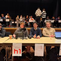 Schülerinnen und Schüler des 11. Jahrgangs informieren über ihre Praktika